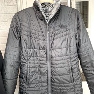 Woman’s reversible Northface coat